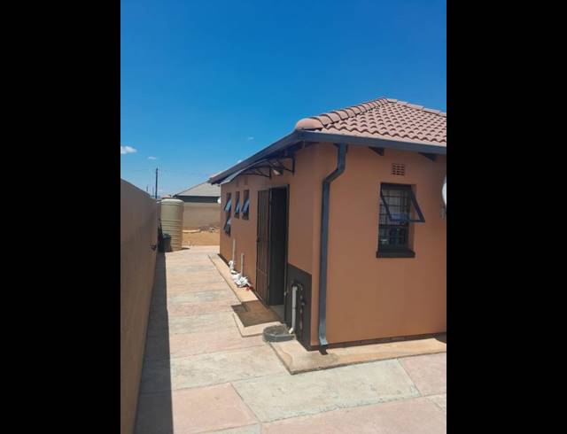 2 BEDROOM PROPERTY TO RENT IN PROTEA GLEN